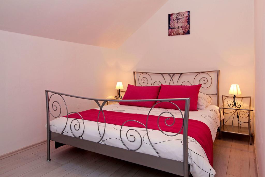 Apartments Park Vela Luka Phòng bức ảnh
