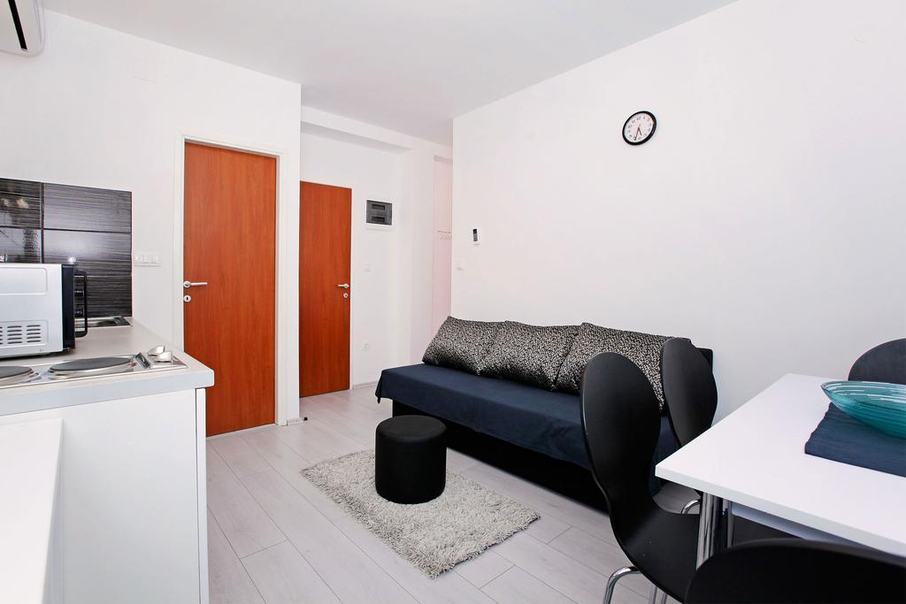 Apartments Park Vela Luka Phòng bức ảnh