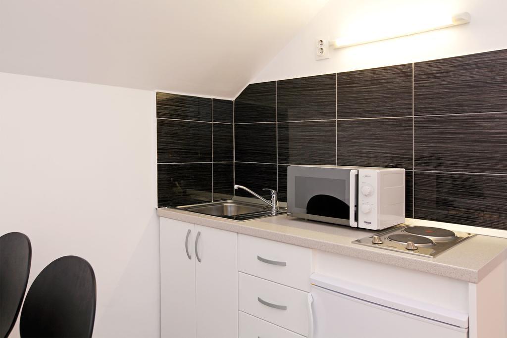 Apartments Park Vela Luka Phòng bức ảnh