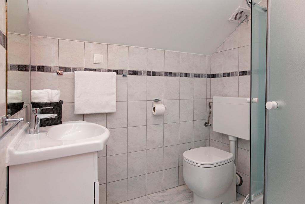 Apartments Park Vela Luka Phòng bức ảnh