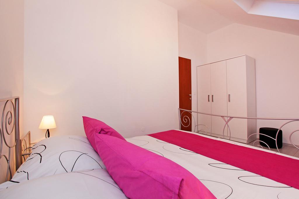 Apartments Park Vela Luka Phòng bức ảnh