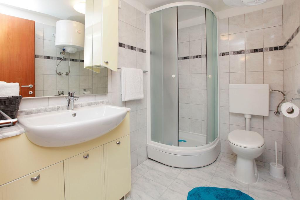 Apartments Park Vela Luka Phòng bức ảnh